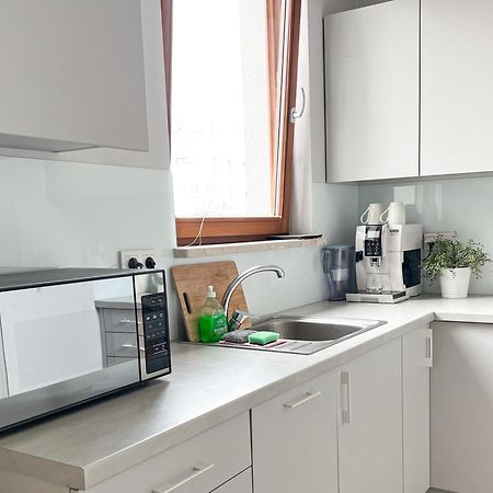 Nowoczesny Apartament - Blisko Centrum Warsaw Luaran gambar