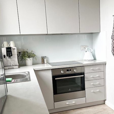 Nowoczesny Apartament - Blisko Centrum Warsaw Luaran gambar